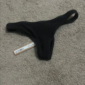 SKIMS Thong XS